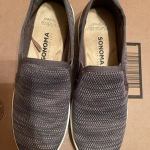 Sonoma Goods for life sneaker